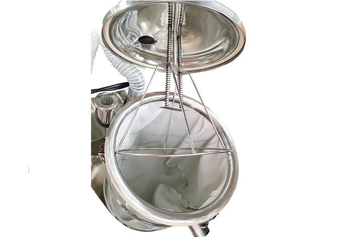 industrial dry vacuum cleaner